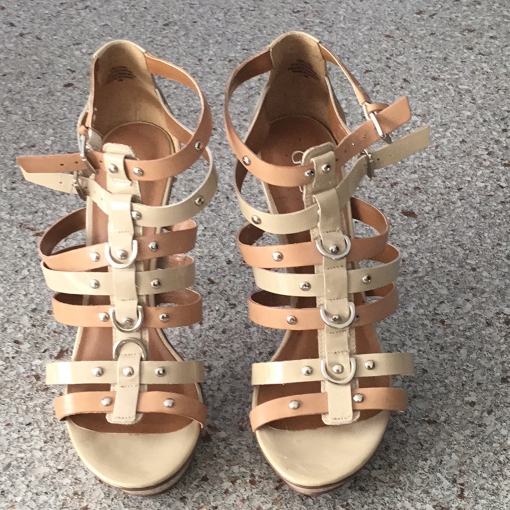 7.5 Guess shoes